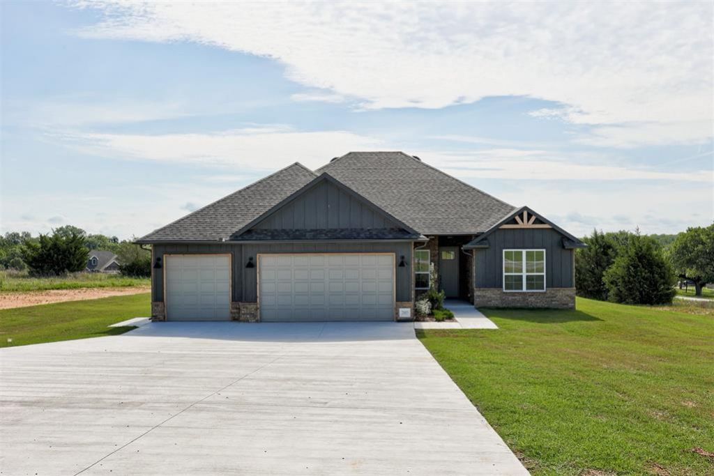 2005 Shady Oaks Circle, Blanchard, OK 73010 Main Photo