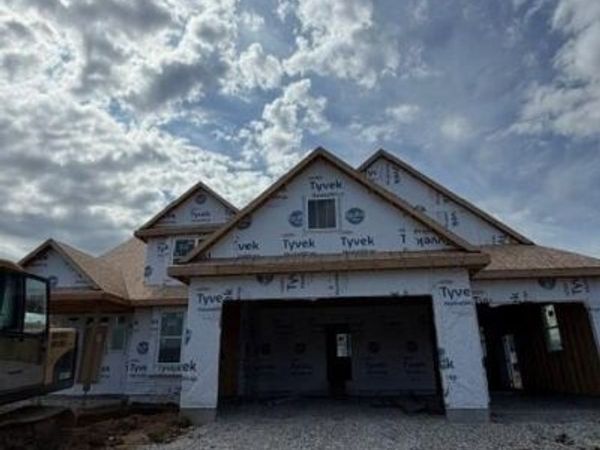 W220 N4600 Timber LOOP, Pewaukee, WI 53072