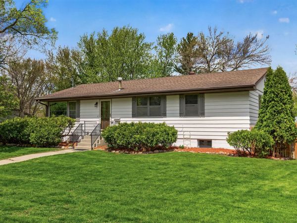 908 Greenvale Avenue W, Northfield, MN 55057
