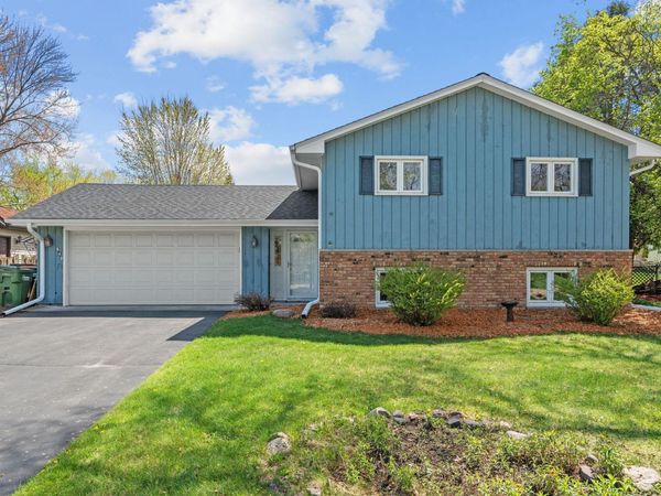648 91st Avenue NE, Blaine, MN 55434