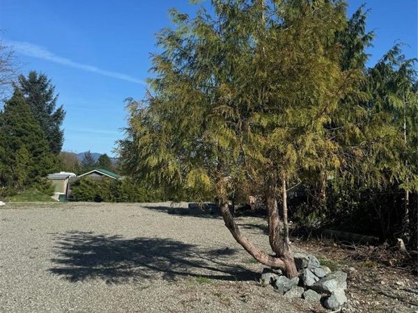 1066 Seventh Ave , Ucluelet, BC V0R 3A0