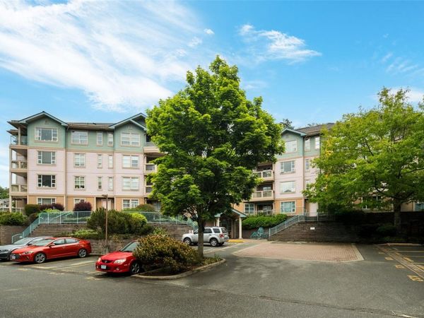 799 Blackberry Rd, Unit #306, Saanich, BC V8X 5J3