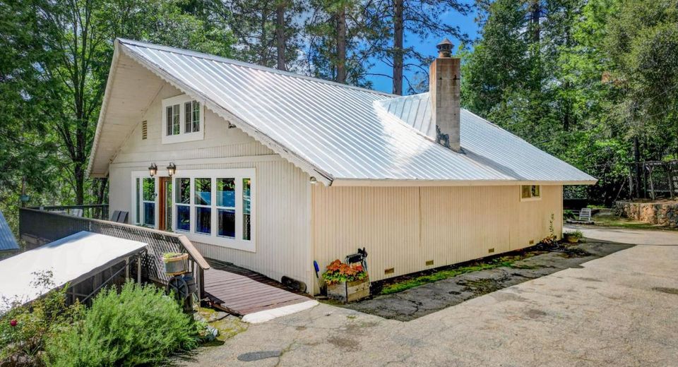 238 Cedar Dr, Hathaway Pines, CA 95233 Photo