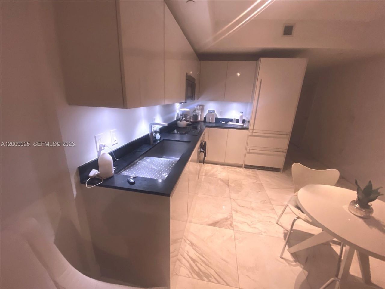 1010 Brickell Ave, Unit 2910, Miami, FL 33131 Photo