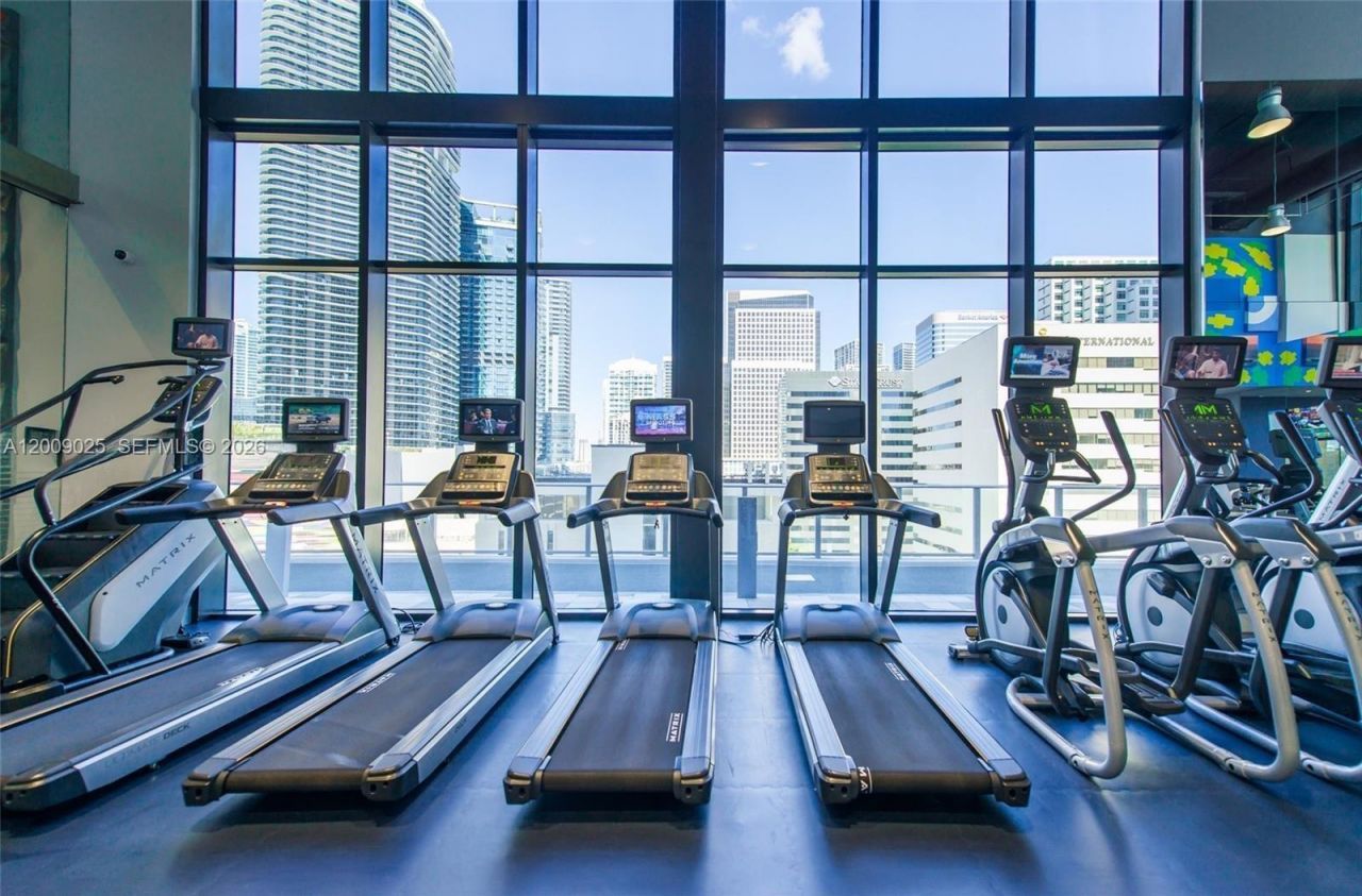 1010 Brickell Ave, Unit 2910, Miami, FL 33131 Photo