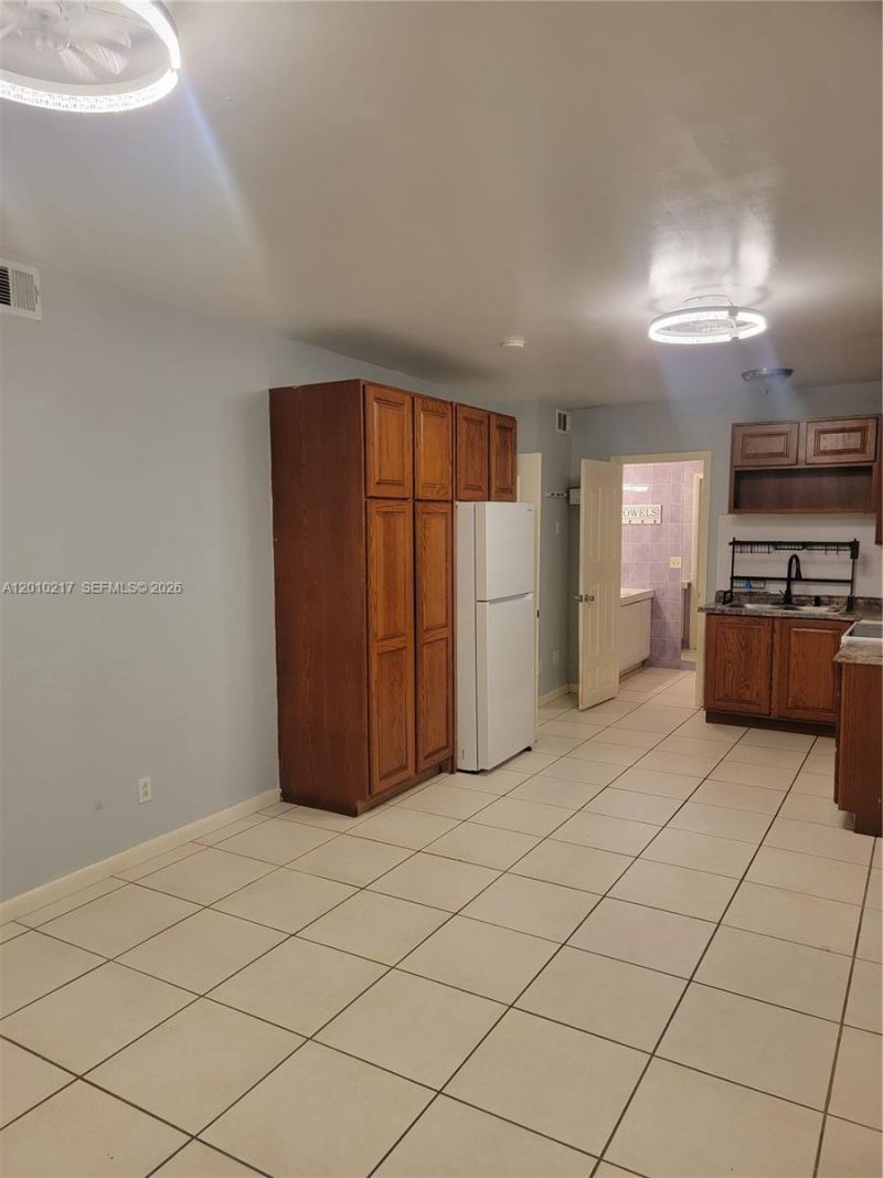 102670 Overseas Hwy, Unit 1, Key Largo, FL 33037 Main Photo