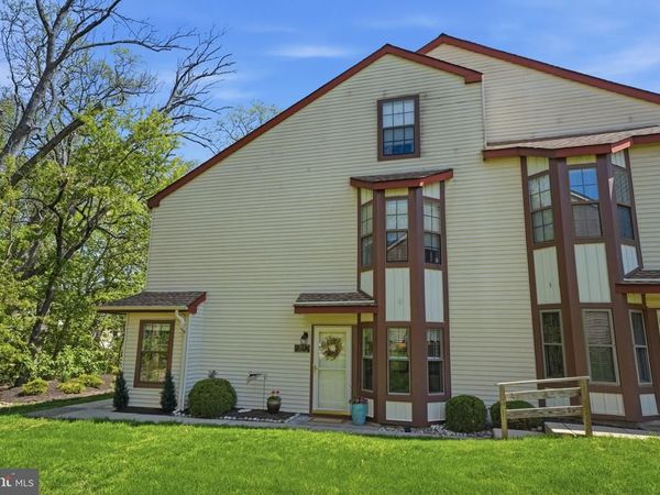 1014 BARRY COURT , HOLLAND, PA 18966