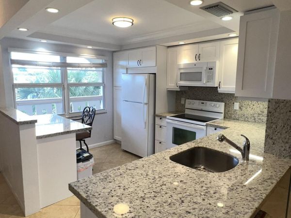 2202 Lucaya Bend, Unit C4, Coconut Creek, FL 33066