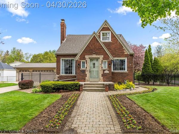 21506 Tenny Street, Dearborn, MI 48124