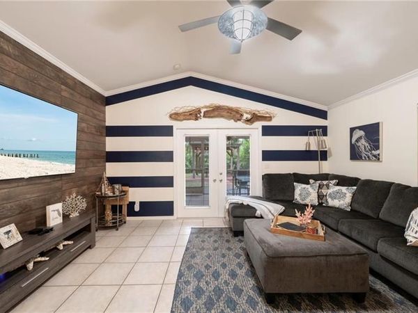 691 102nd AVE N, NAPLES, FL 34108
