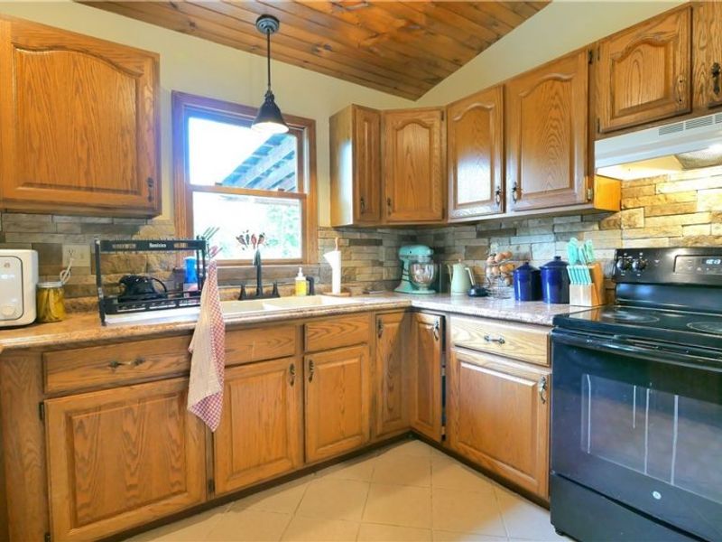 4741 Ceramic, Crooksville, OH 43731 Photo 3