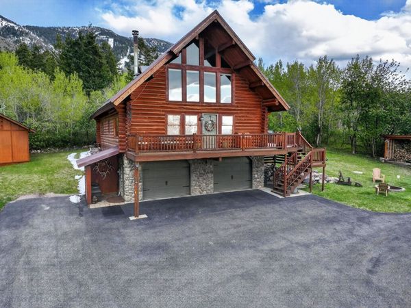 2462 E Green Canyon, Inkom, ID 83245