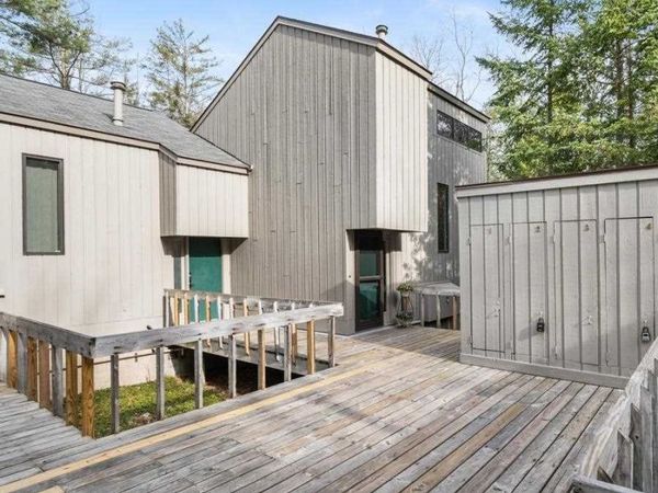 277 Harbor Drive East, Unit 1, Harbor Springs, MI 49740