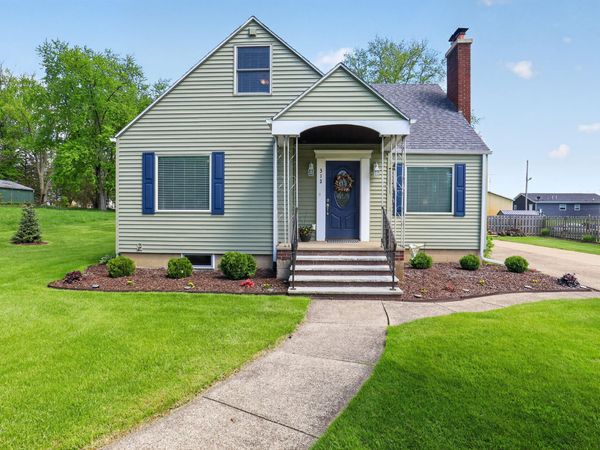 312 S Cleveland Street, Galien, MI 49113