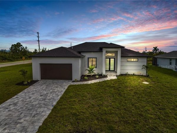 15401 AQUA CIRCLE , PORT CHARLOTTE, FL 33981