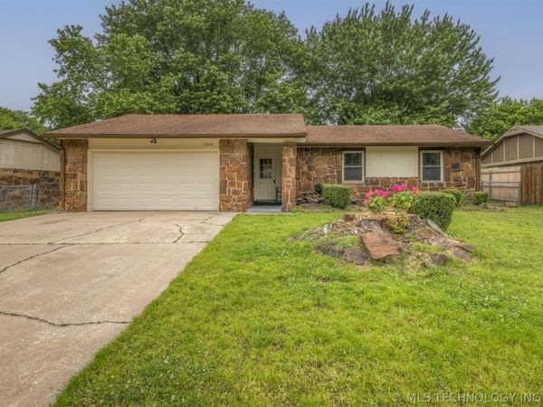 13629 S 285th East Avenue , Coweta, OK 74429