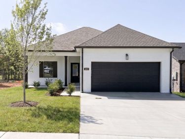 203 Sandalwood Way, Dickson, TN 37055