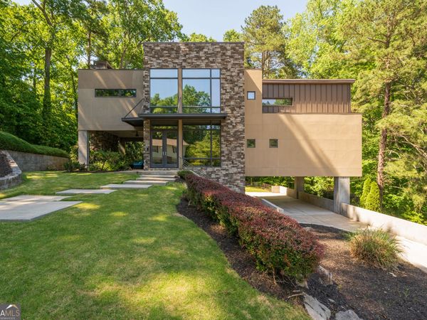 643 Larchmont Circle NW, Atlanta, GA 30318