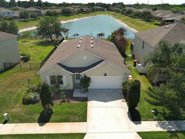 343 Lexington Court SW, Vero Beach, FL 32962