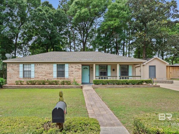 8731 Dutch Valley Court, Mobile, AL 36695