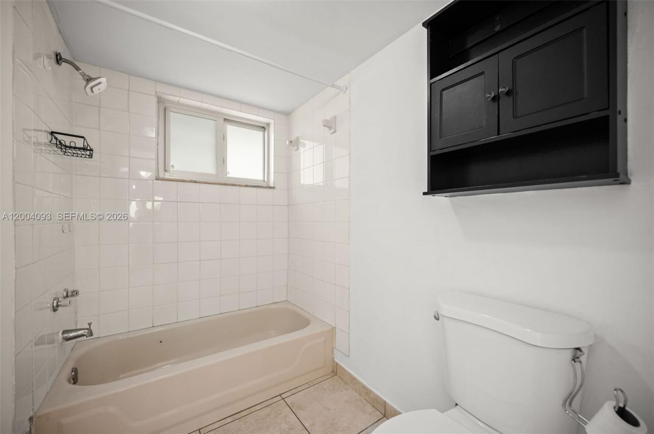 9915 W Okeechobee Rd , Unit 2-403, Hialeah Gardens, FL 33016 Photo