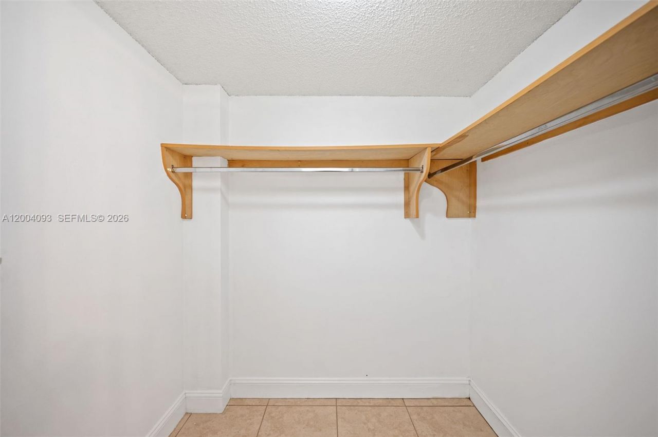 9915 W Okeechobee Rd , Unit 2-403, Hialeah Gardens, FL 33016 Photo
