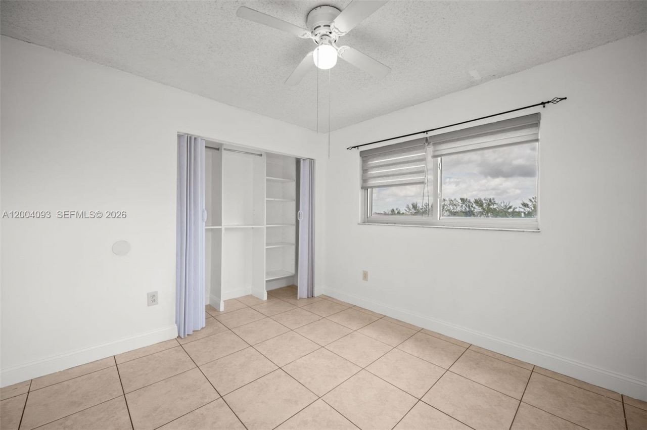 9915 W Okeechobee Rd , Unit 2-403, Hialeah Gardens, FL 33016 Photo