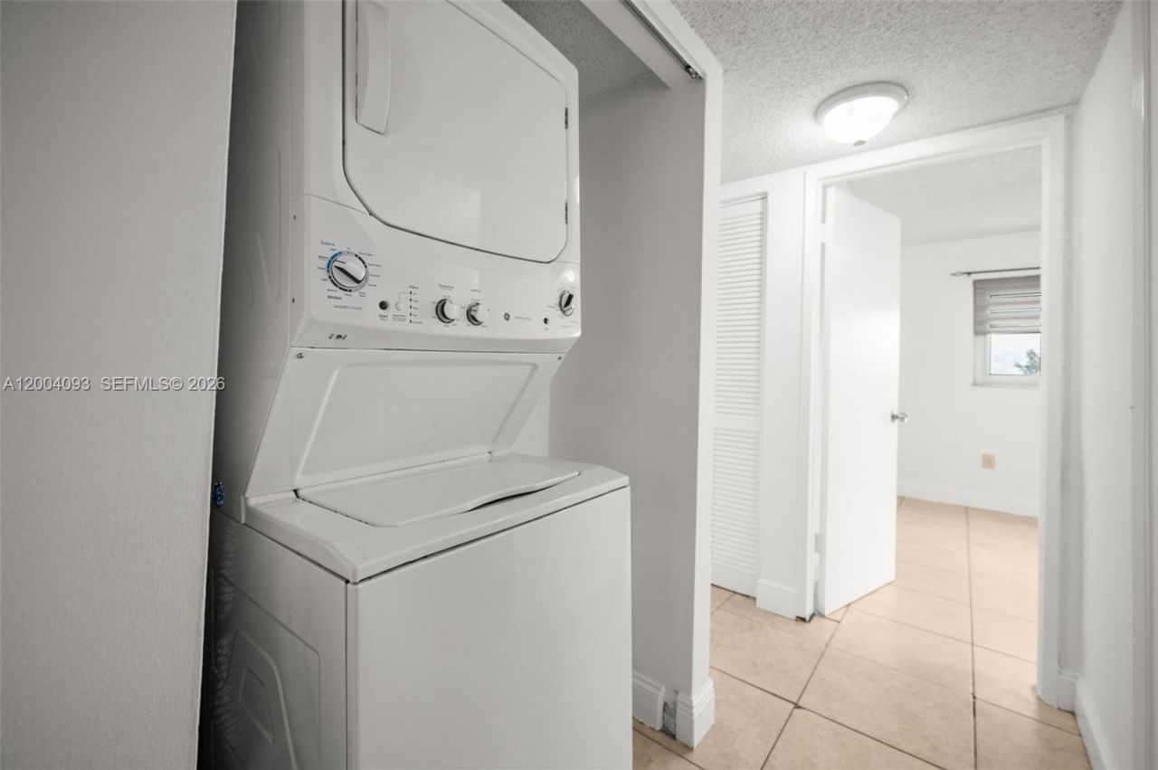 9915 W Okeechobee Rd , Unit 2-403, Hialeah Gardens, FL 33016 Photo