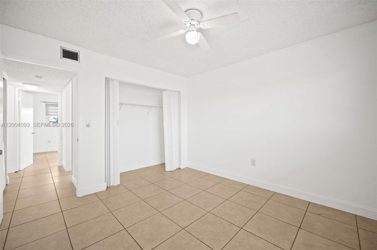 9915 W Okeechobee Rd , Unit 2-403, Hialeah Gardens, FL 33016 Photo