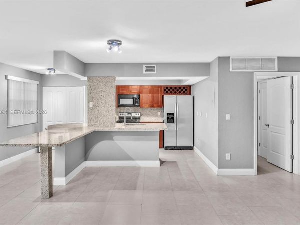 2881 N Oakland Forest Dr , Unit 105, Oakland Park, FL 33309