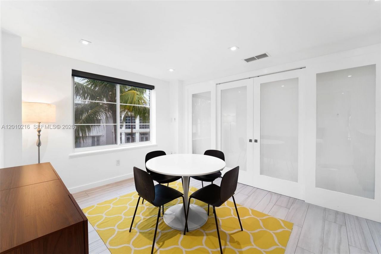 1460 Ocean Dr , Unit 307, Miami Beach, FL 33139 Photo