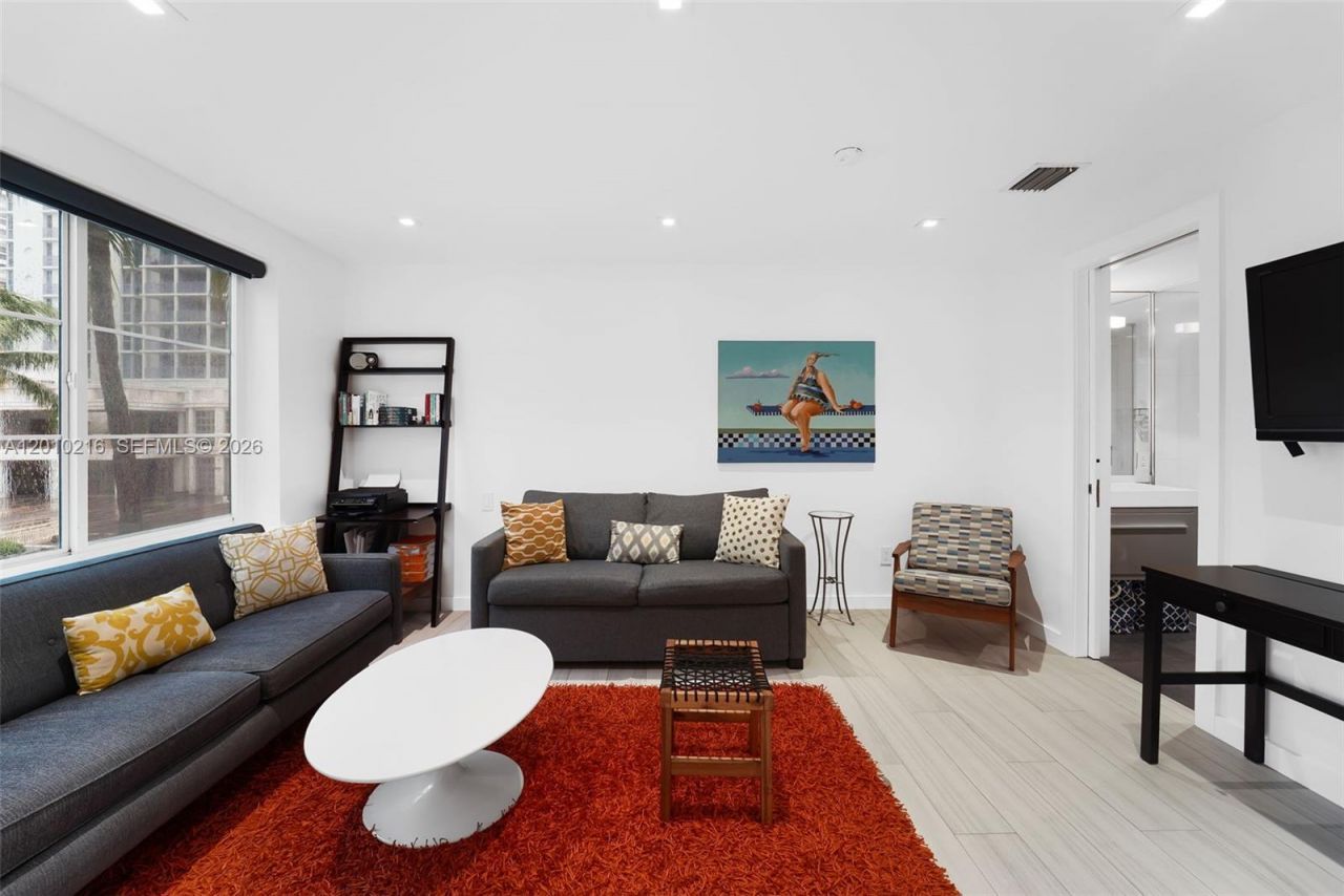 1460 Ocean Dr , Unit 307, Miami Beach, FL 33139 Photo