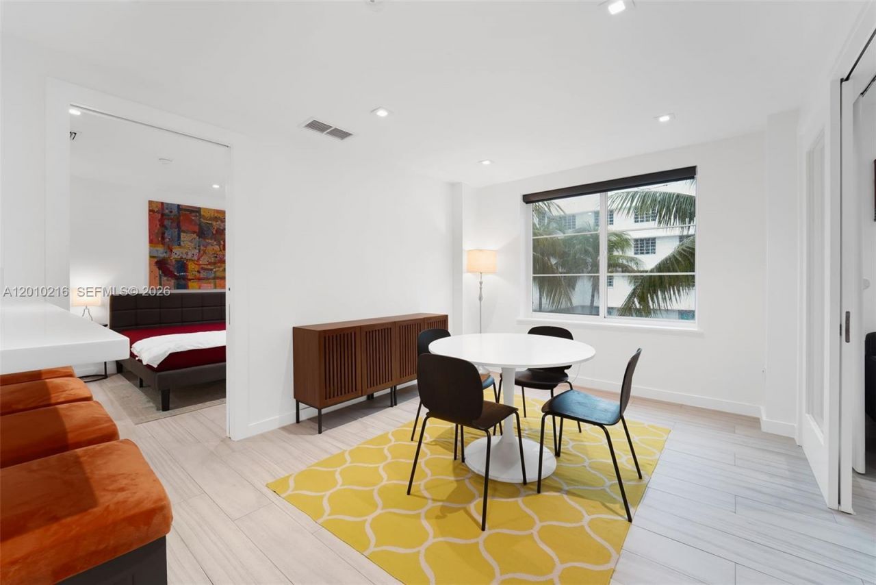 1460 Ocean Dr , Unit 307, Miami Beach, FL 33139 Photo
