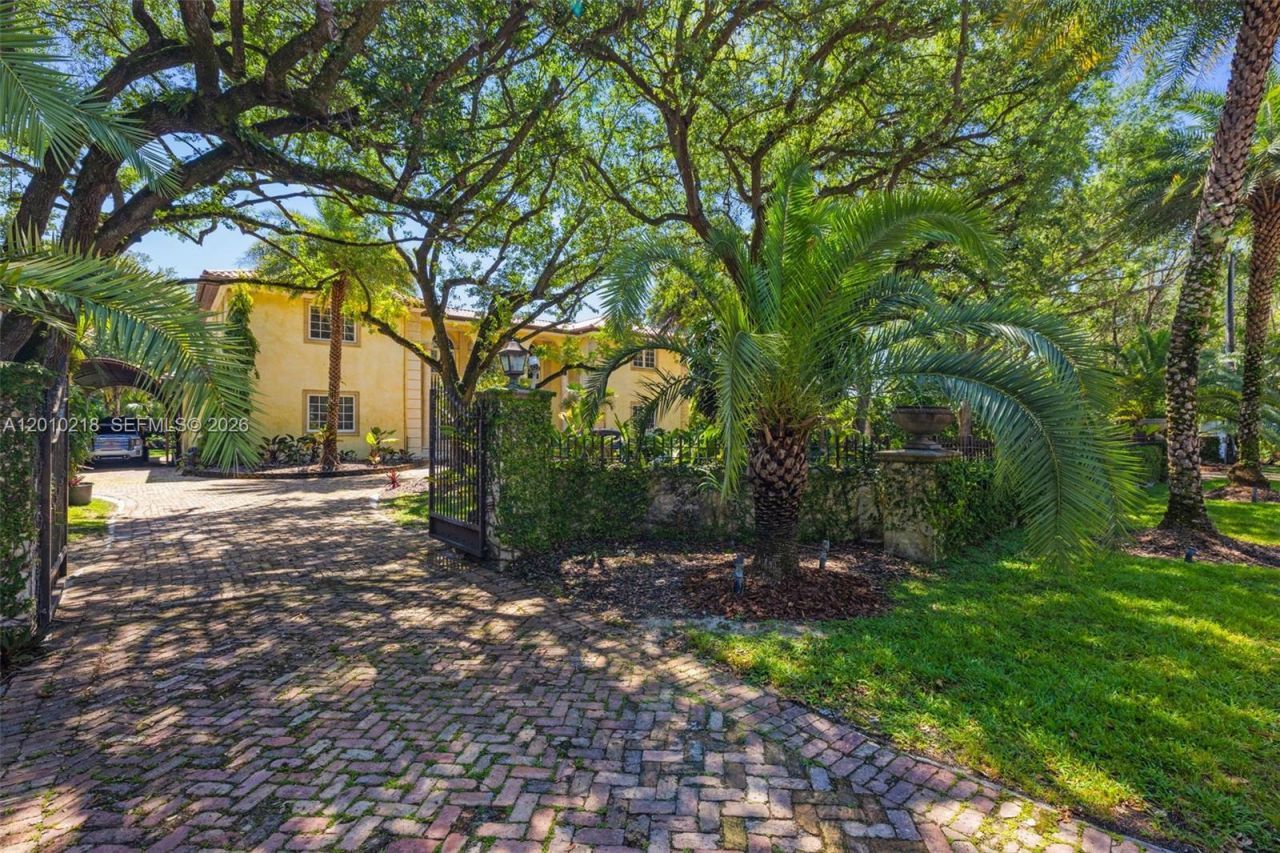 6905 SW 75th Ave , Miami, FL 33143 Photo