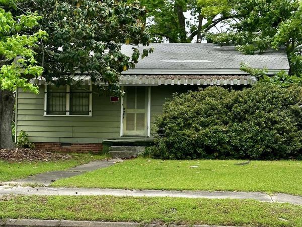 1615 W 24th Avenue , Pine Bluff, AR 71603