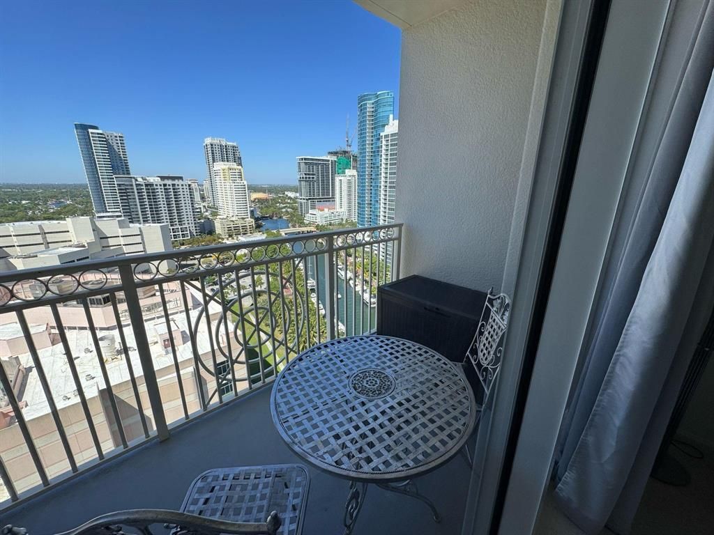 511 SE 5th Avenue, Unit 2215, Fort Lauderdale, FL 33301 Photo