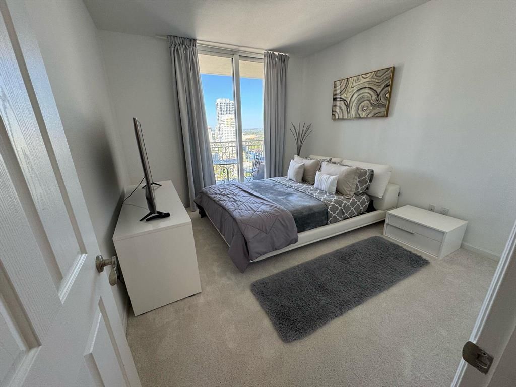 511 SE 5th Avenue, Unit 2215, Fort Lauderdale, FL 33301 Photo