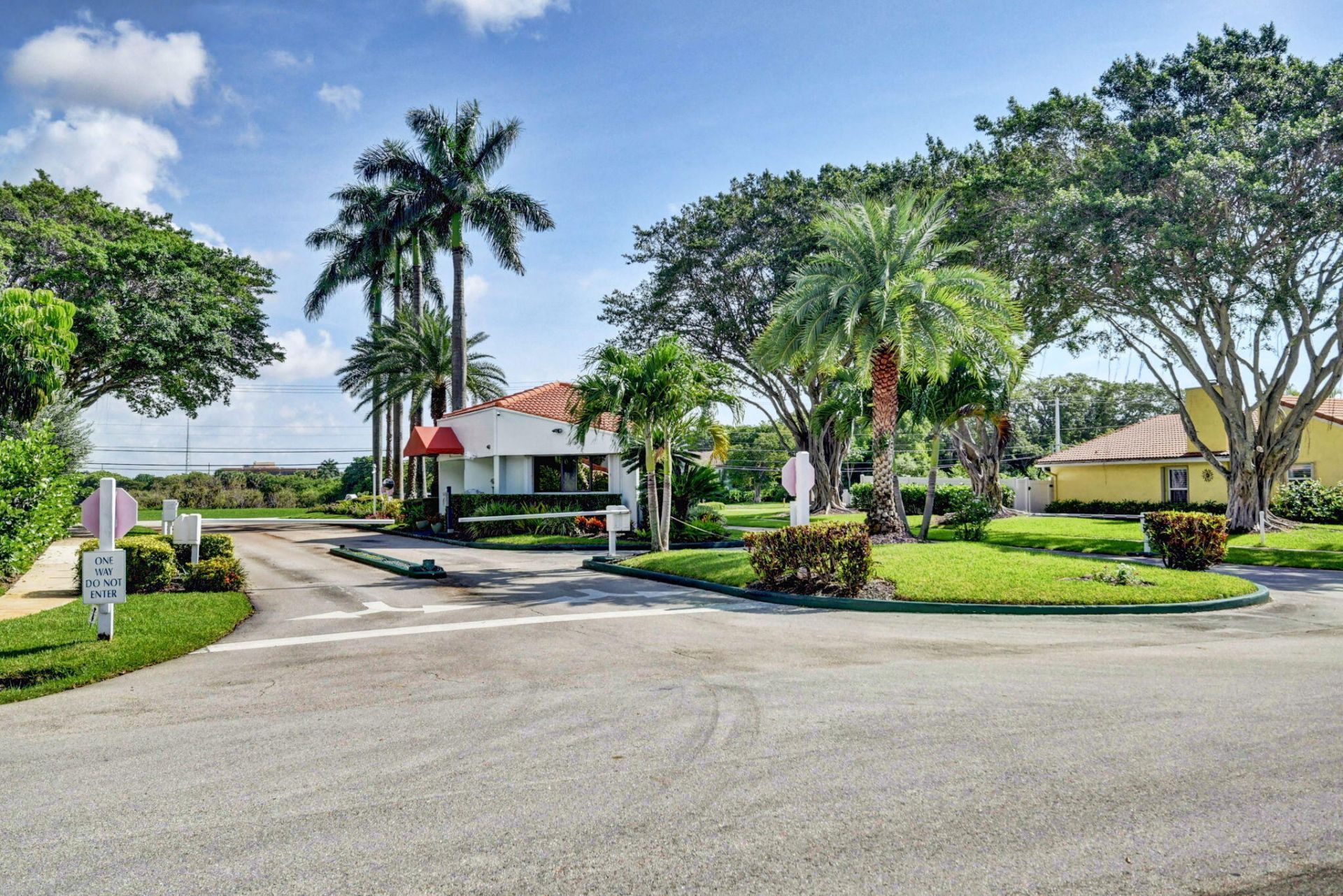 2320 SW 23rd Cranbrook Drive, Boynton Beach, FL 33436 Photo