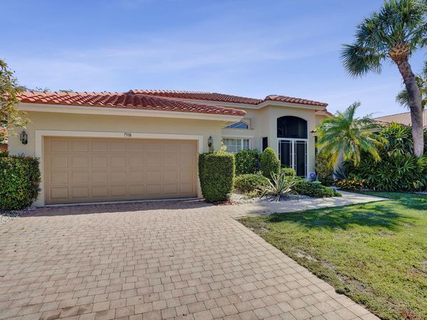 7338 W Falls Rd Road W, Boynton Beach, FL 33437