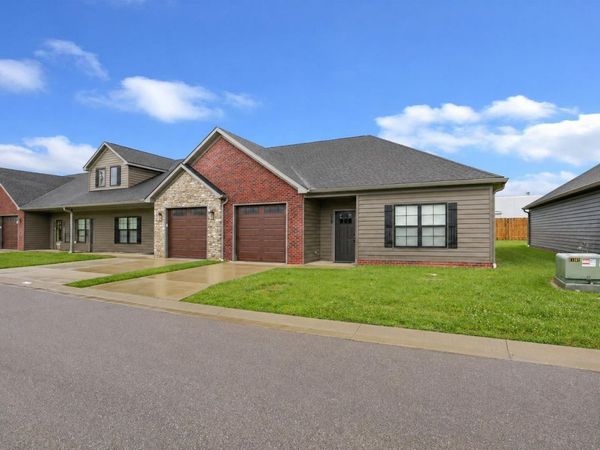3782 High Pointe Lane, Newburgh, IN 47630