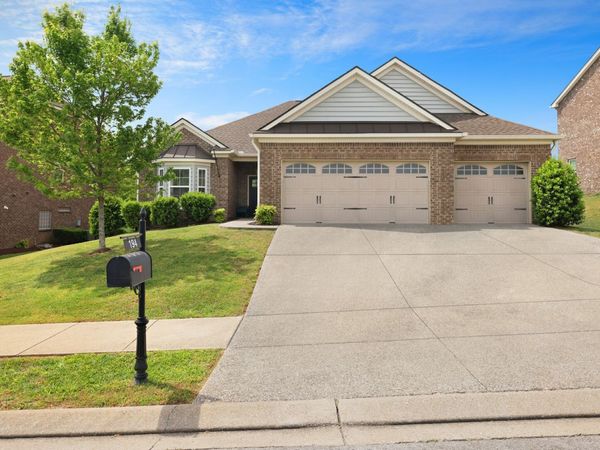 194 Meandering Dr , Lebanon, TN 37090
