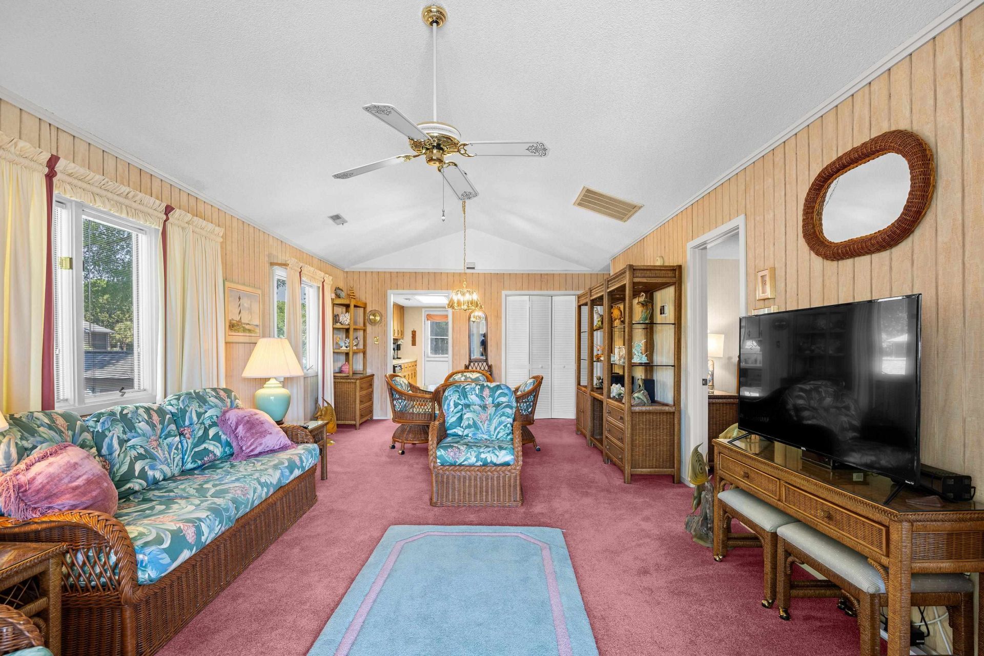 35 Kings Ct. Photo 11
