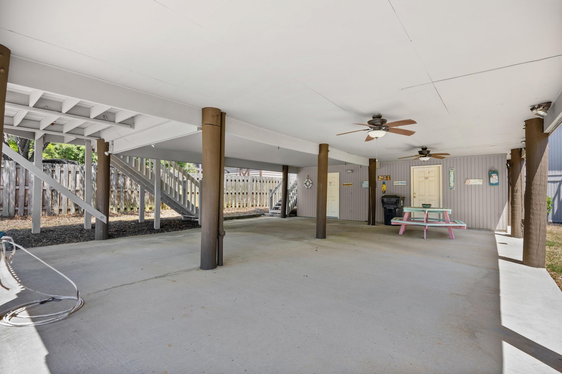 35 Kings Ct. Photo 31