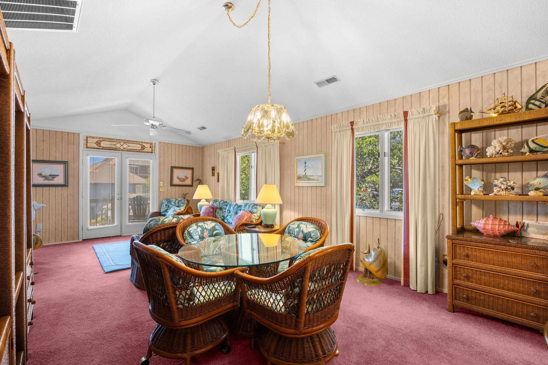 35 Kings Ct. Photo 7