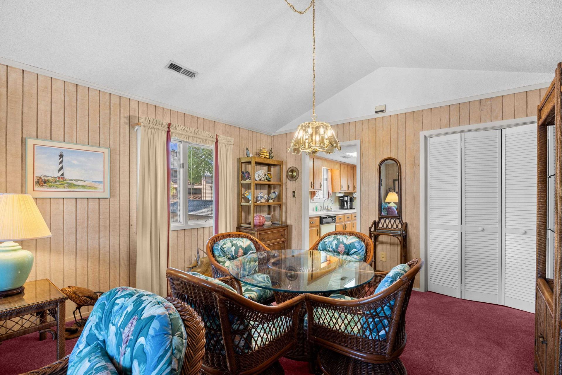 35 Kings Ct. Photo 8