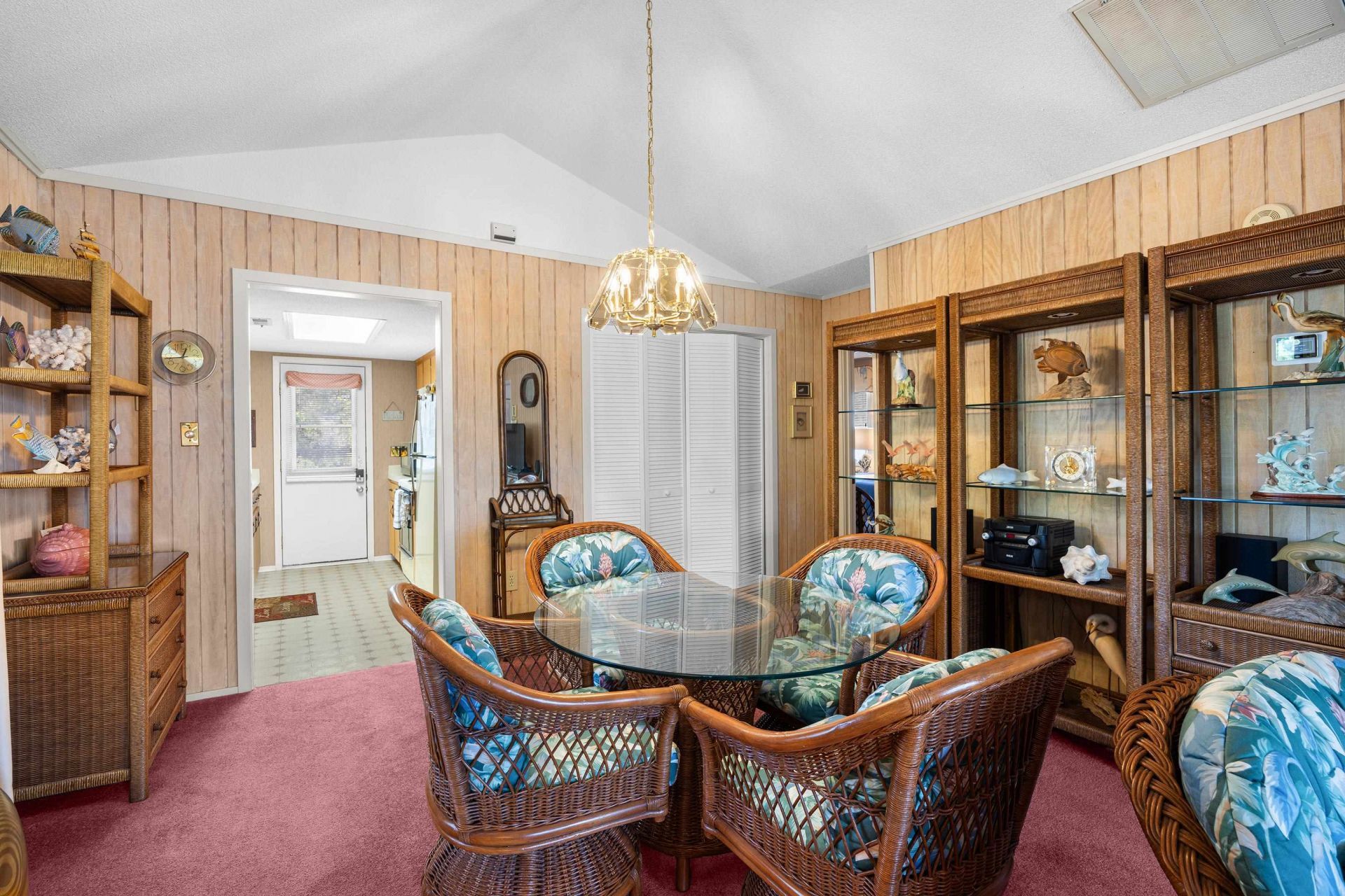 35 Kings Ct. Photo 9