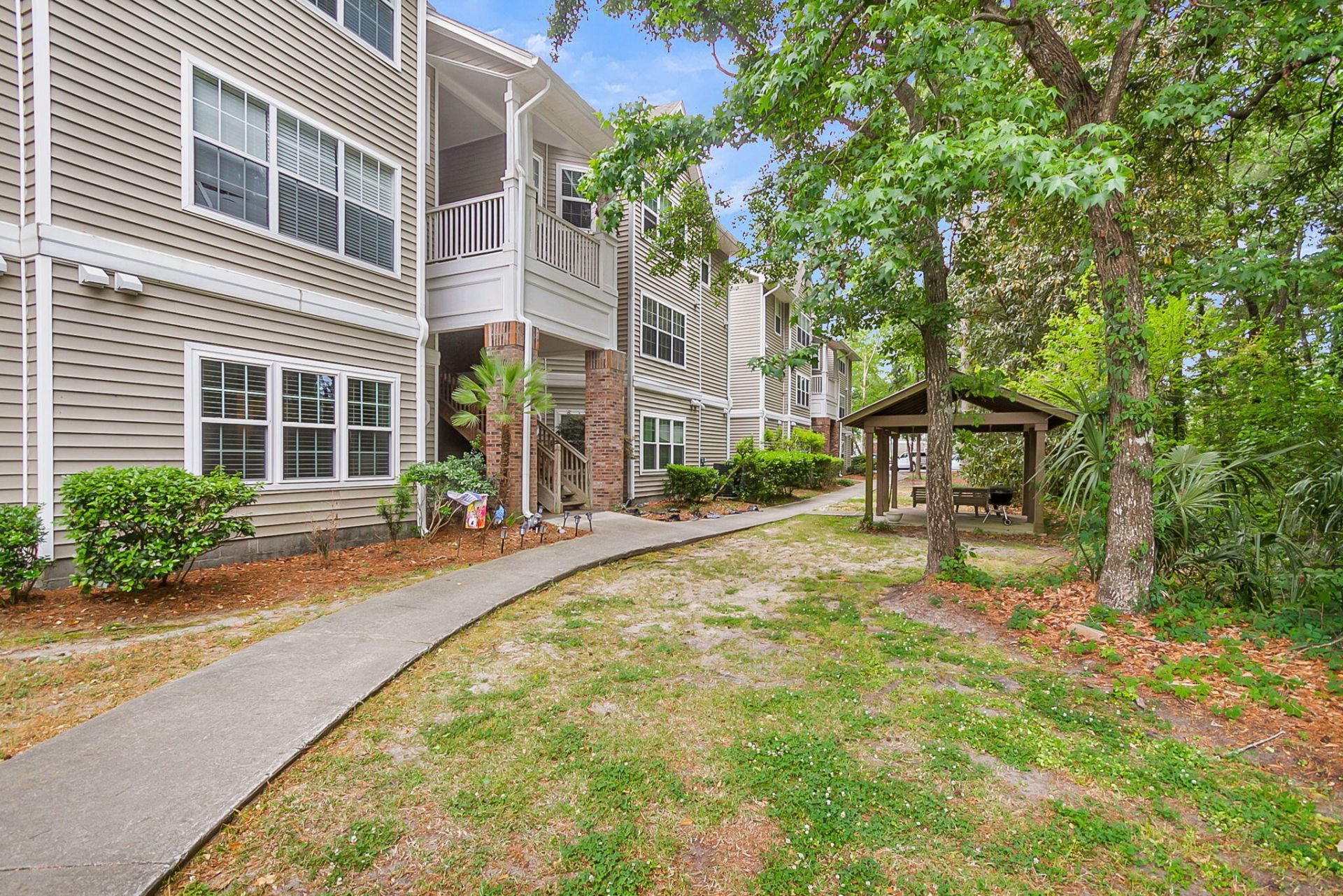 188 Midland Parkway Photo 36