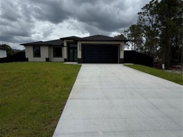 771 Courtland AVE S, LEHIGH ACRES, FL 33974