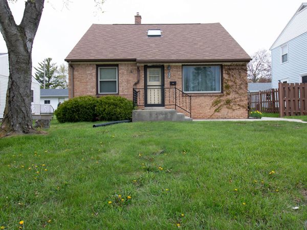 1308 Mackinac Ave, South Milwaukee, WI 53172