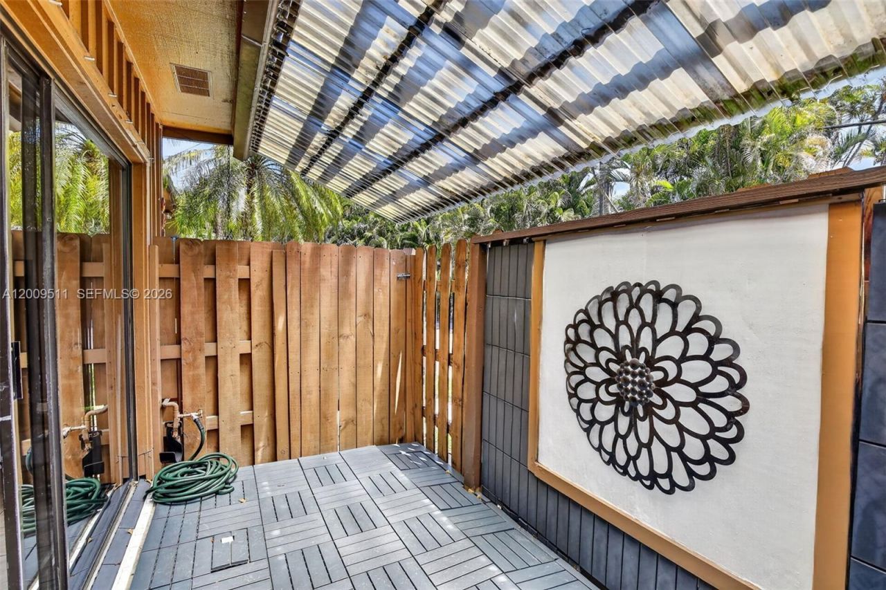 4283 S Pine Island Rd, Davie, FL 33328 Photo